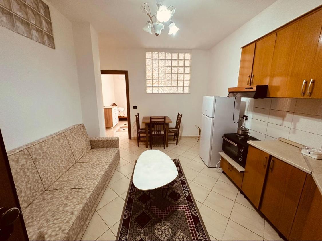 Second Lungomare Appartement Vlorë