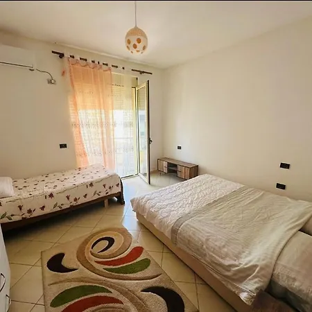 Second Lungomare Apartament Vlore Exterior photo